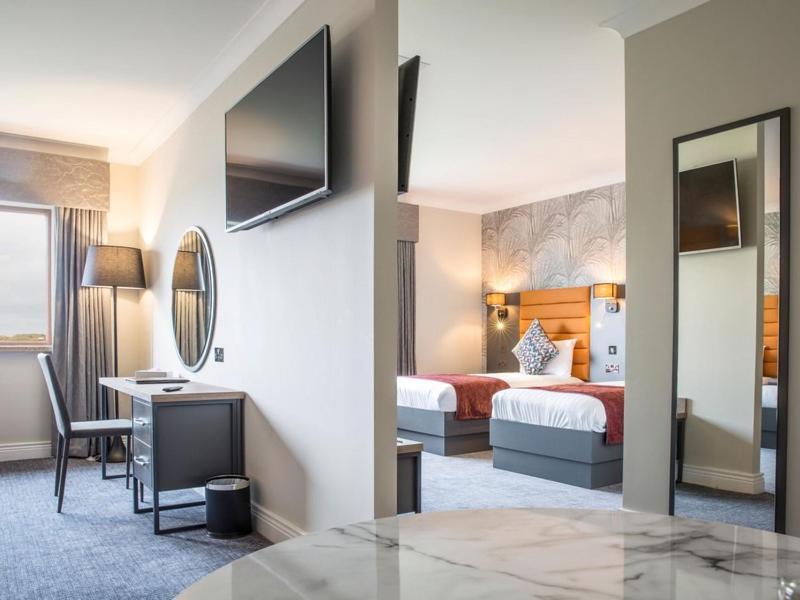 Diamond Coast Hotel 에니스크론 외부 사진