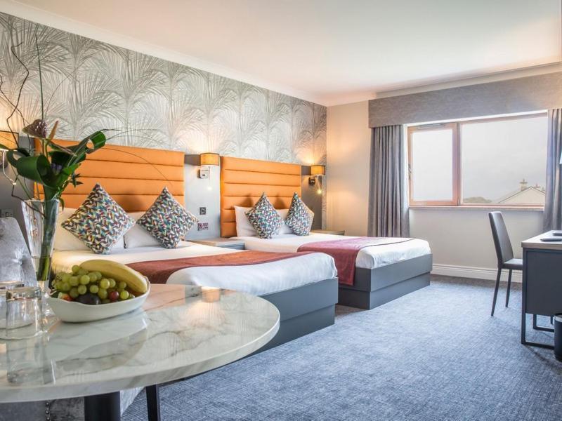 Diamond Coast Hotel 에니스크론 외부 사진